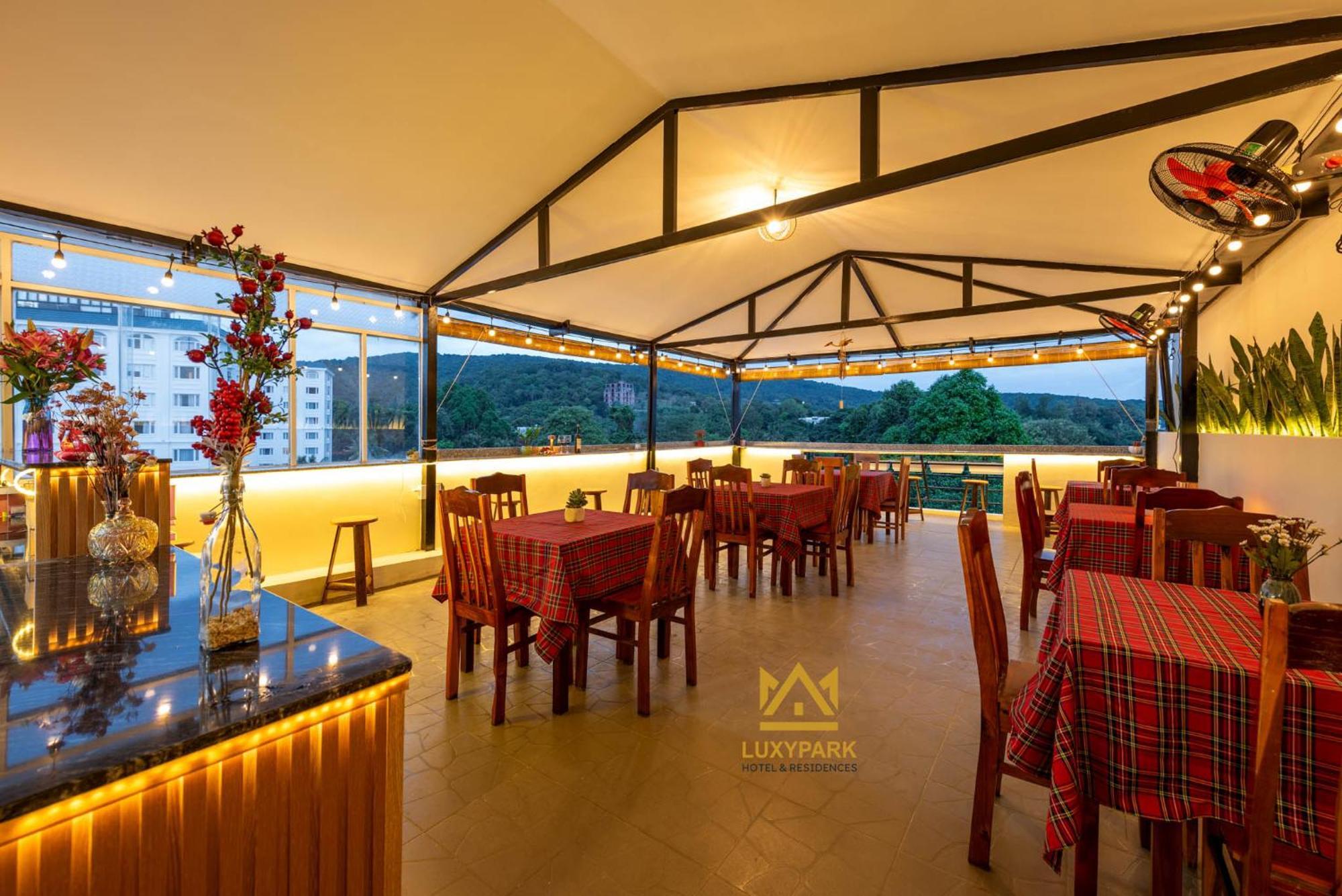 Luxy Park Hotel - Phu Quoc Centre Eksteriør bilde