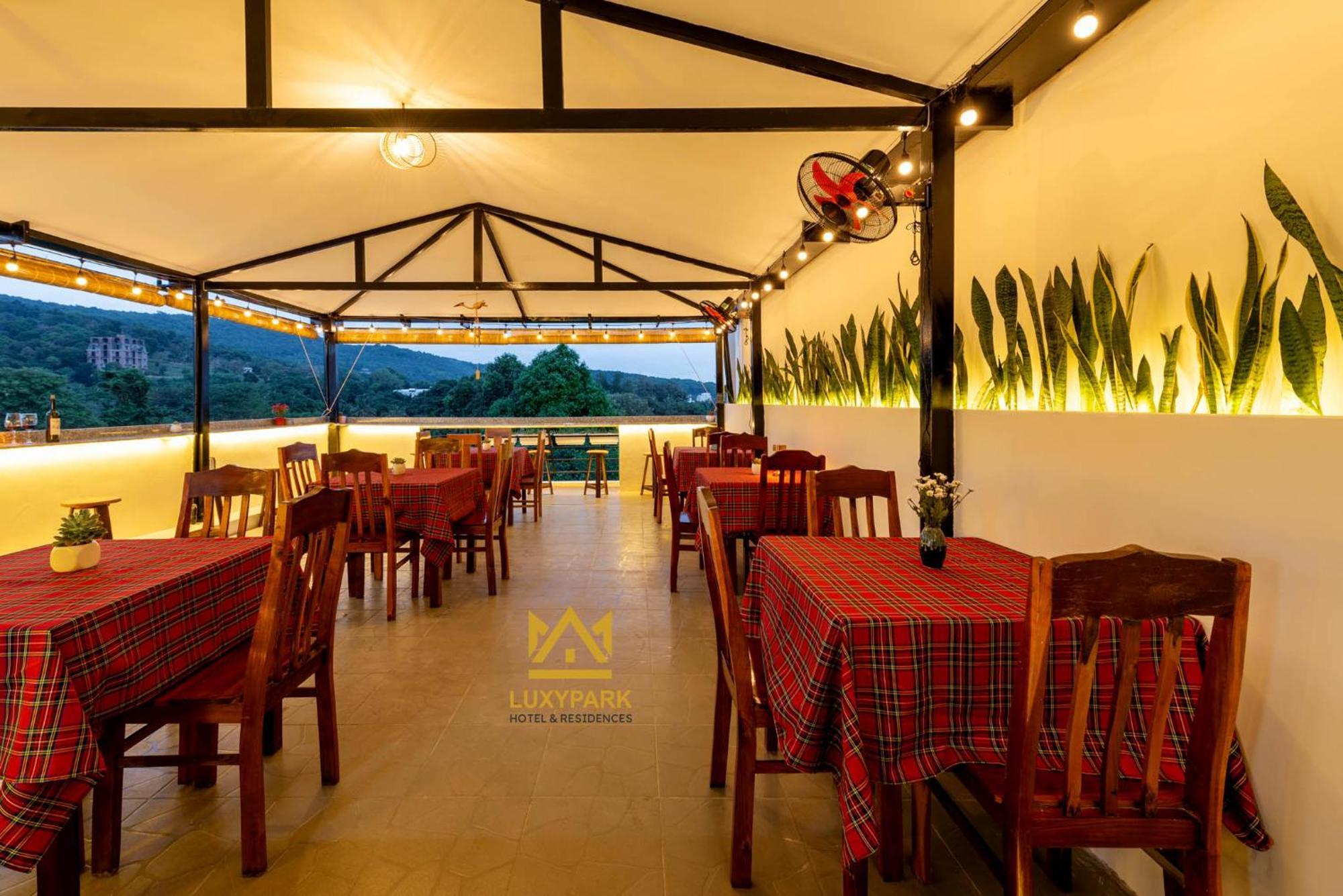 Luxy Park Hotel - Phu Quoc Centre Eksteriør bilde